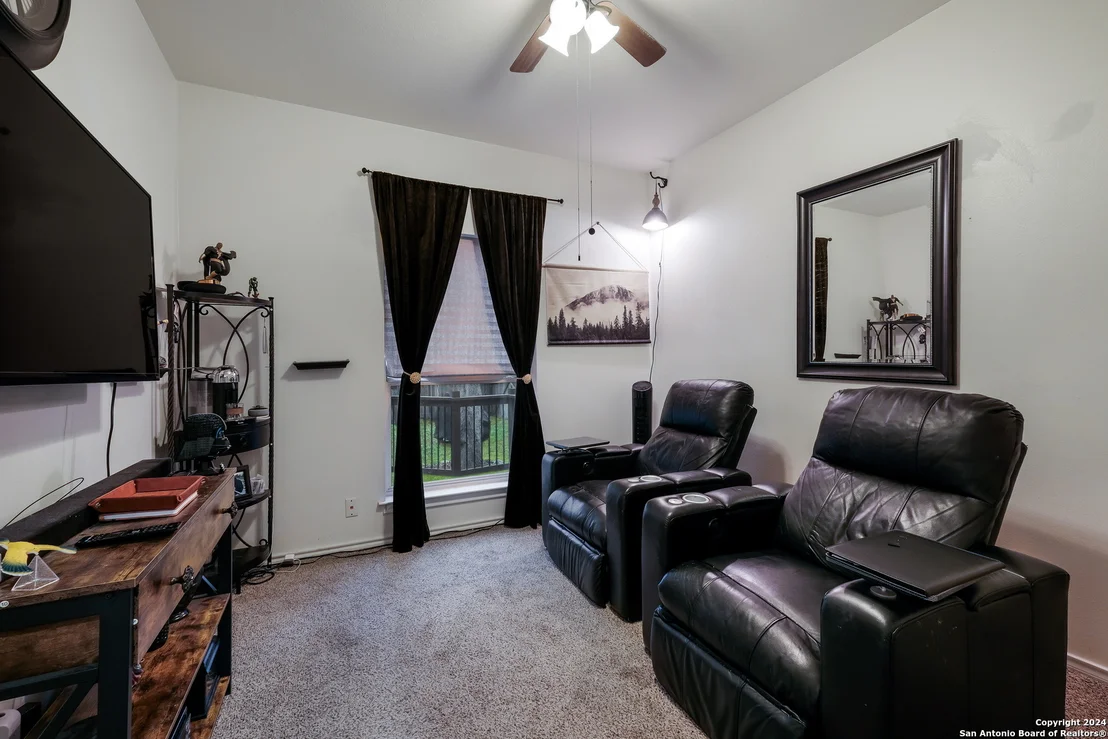 Photo of 1223 JOHNSTOWN DR