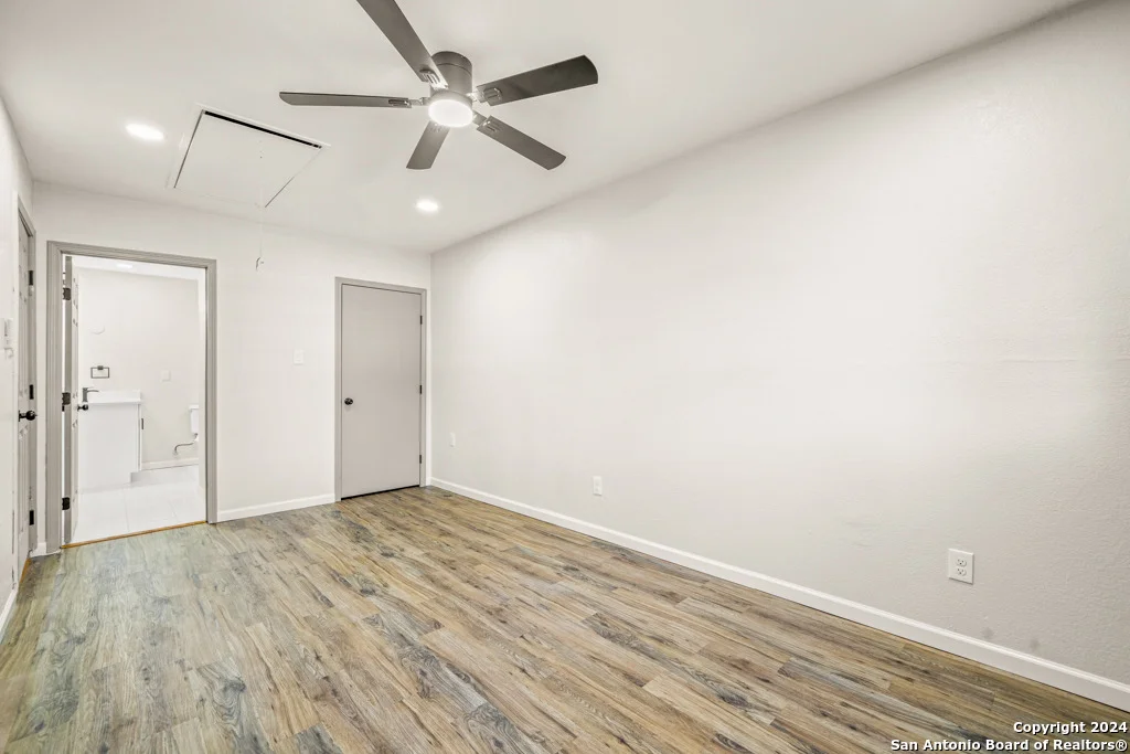 Photo of 1104 WALNUT