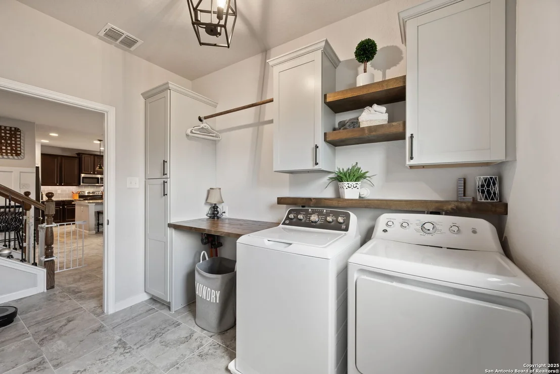 Photo of 2943 Daisy Meadow
