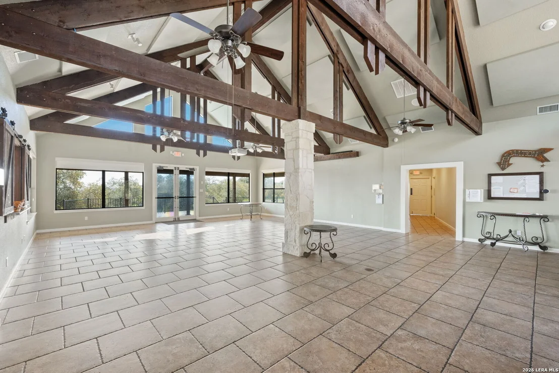 Photo of 365 RIVER CLIFF PL