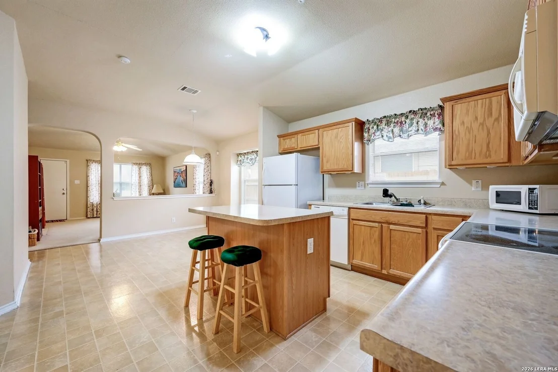 Photo of 4030 Bur Oak