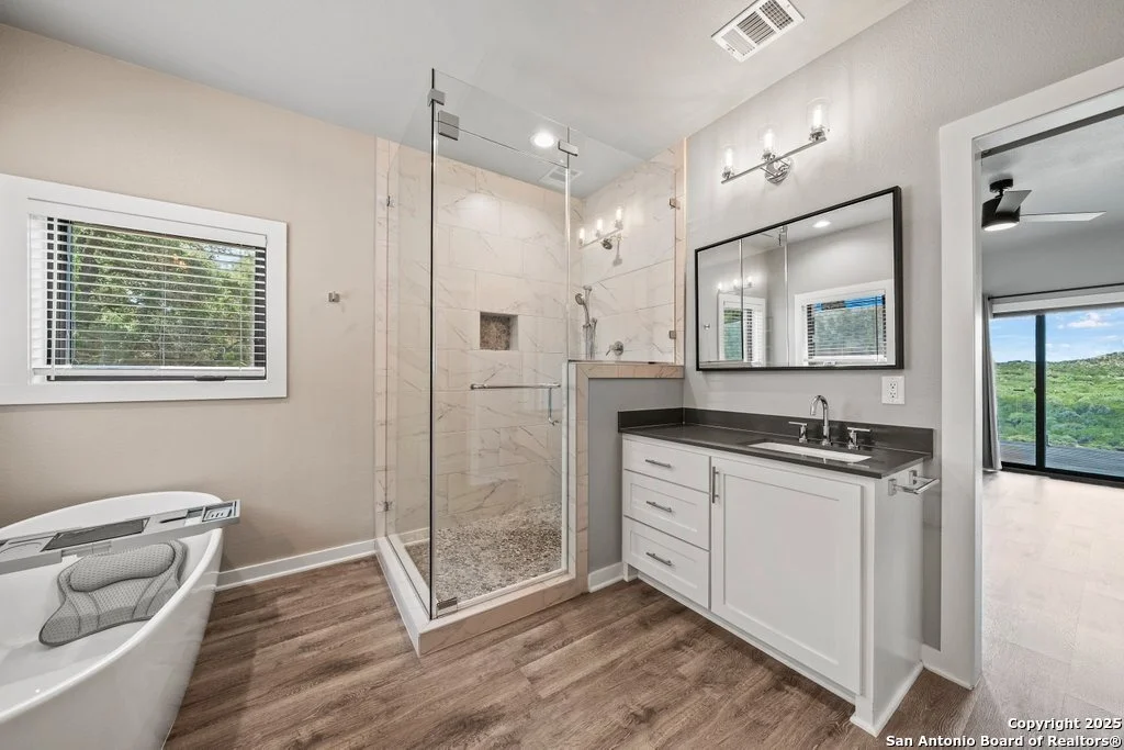 Photo of 1053 Ledge Path