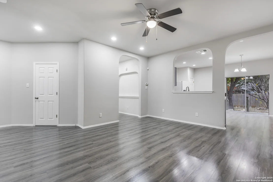 Photo of 6106 BRISCOE LEAF