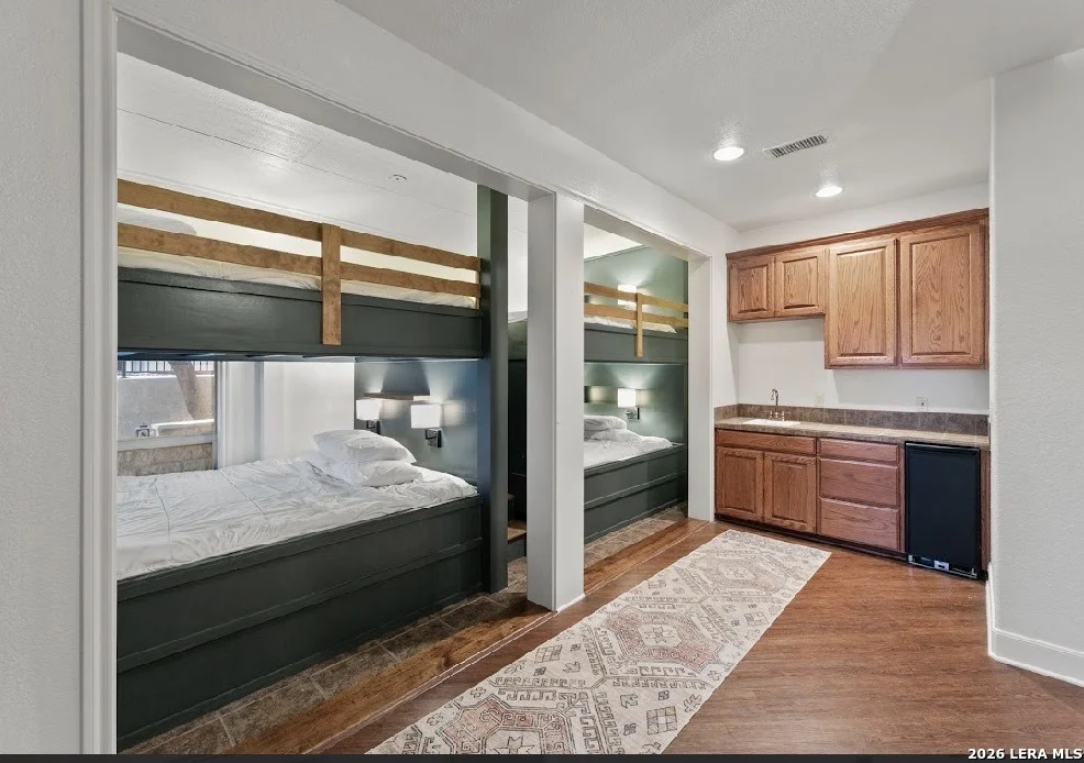 Photo of 120 Eagle Cliff Cir