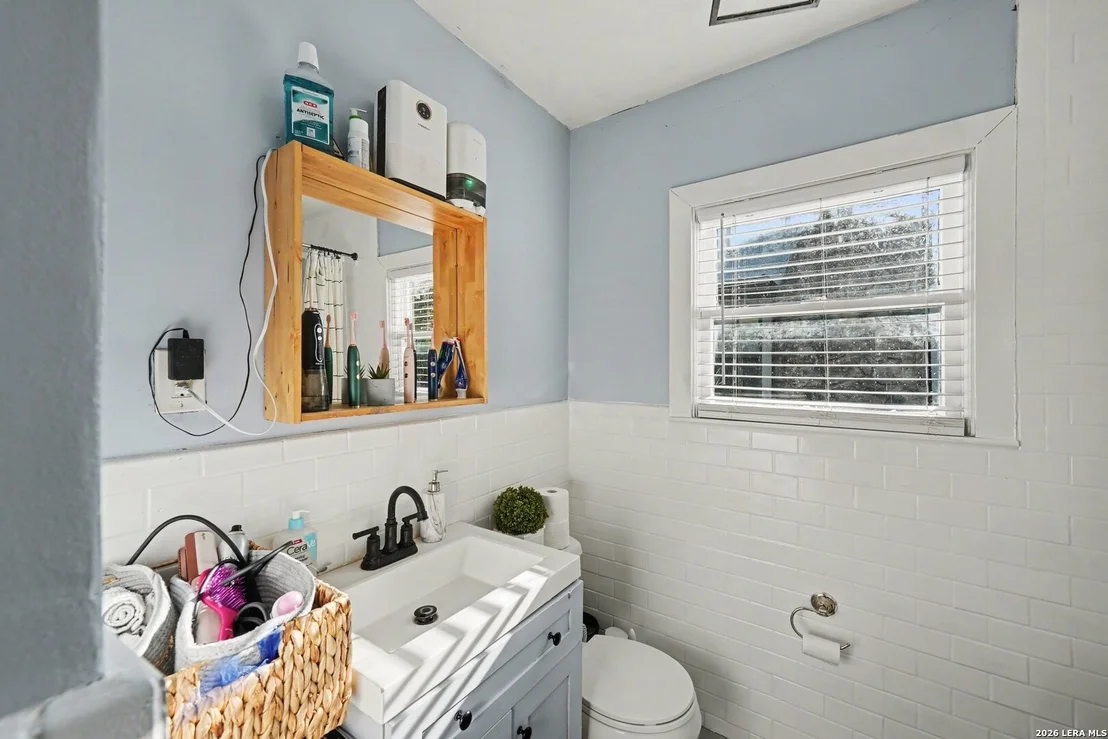 Photo of 109 THORAIN BLVD