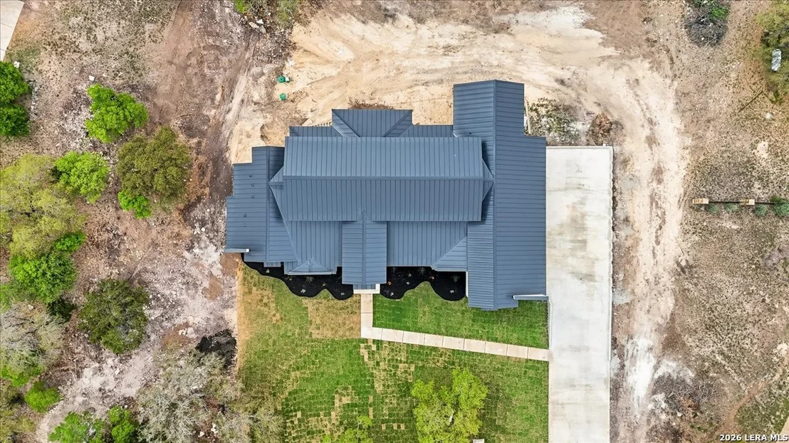 Photo of 577 Private road 3702