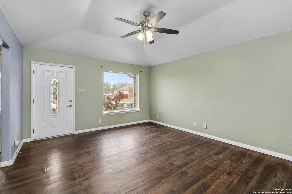 Photo of 5927 Tree View