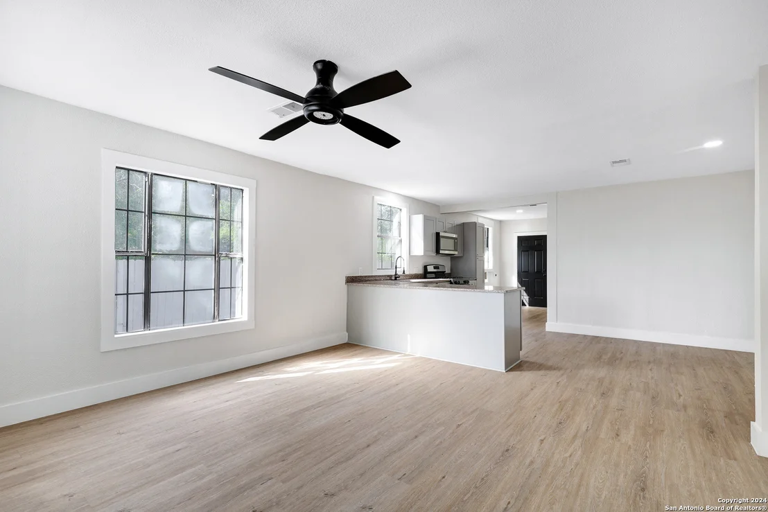 Photo of 1321 LEE HALL