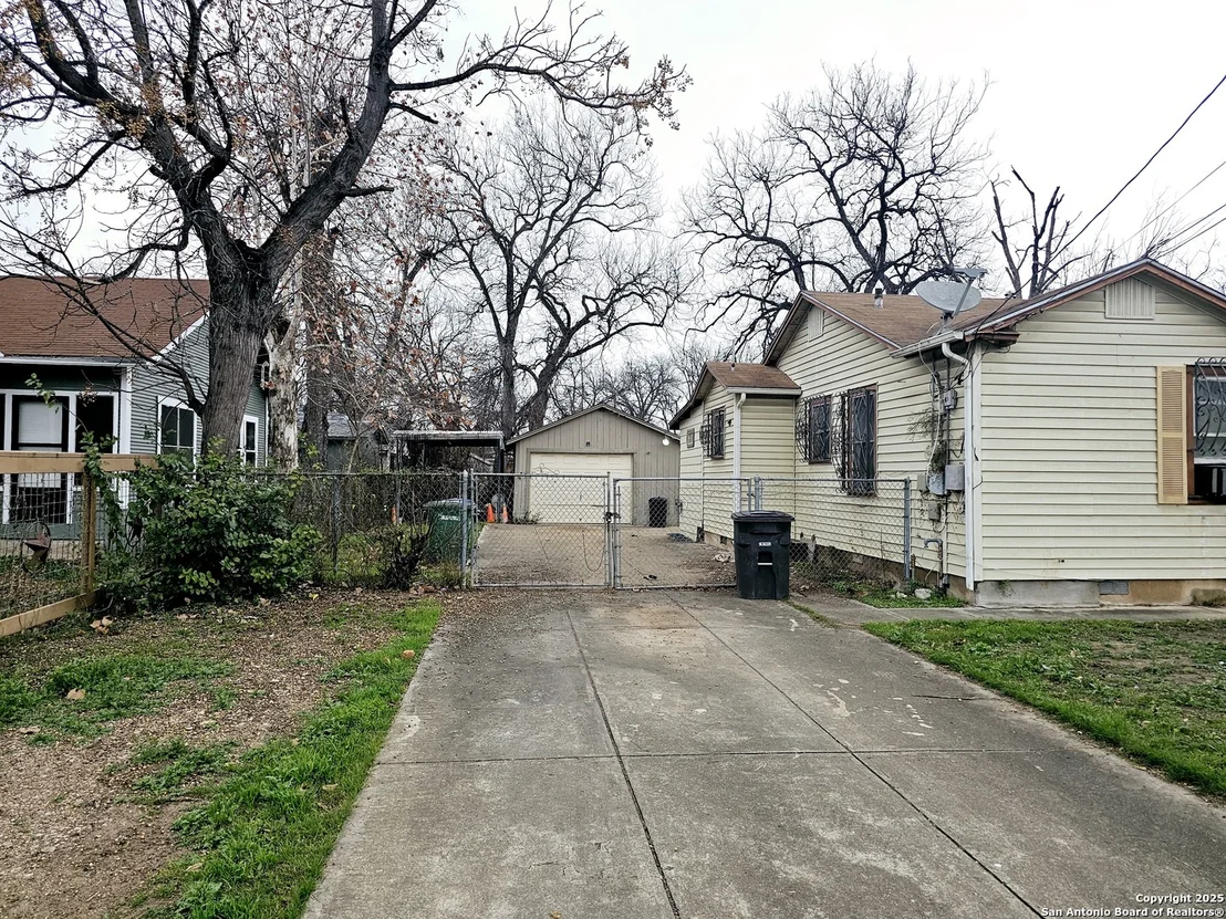 Photo of 253 Barrett