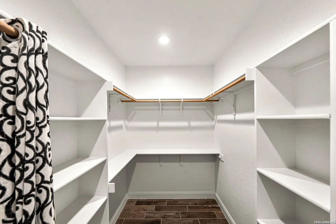Photo of 1009 Bluebonnet Ln