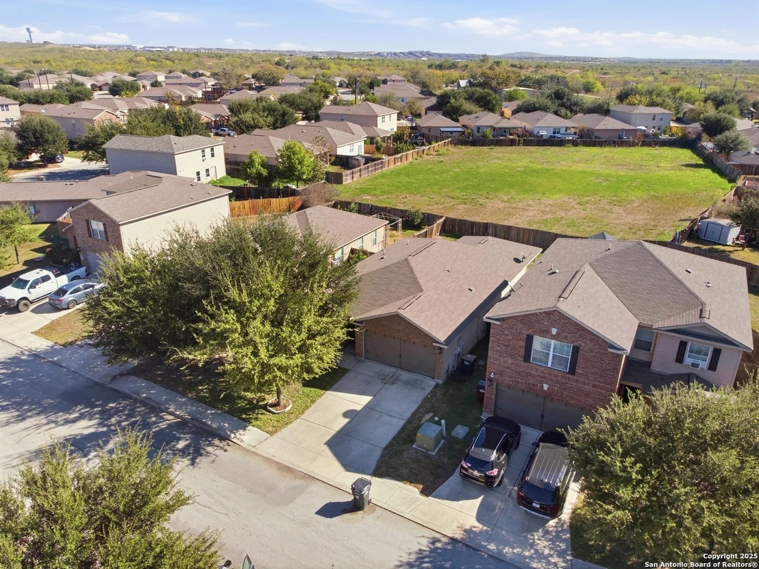 Photo of 6810 Luckey