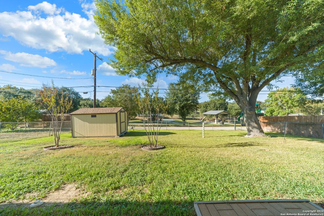 Photo of 835 BOULDER DR