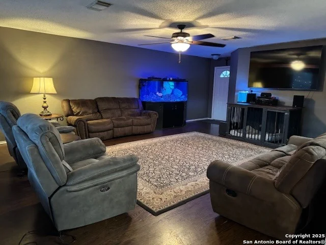 Photo of 9835 diamond cliff