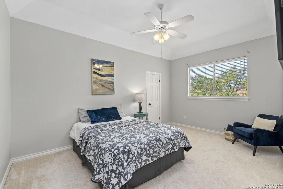 Photo of 915 Foxton