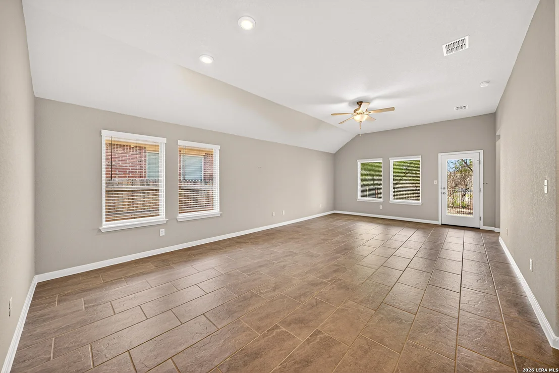 Photo of 12834 hush