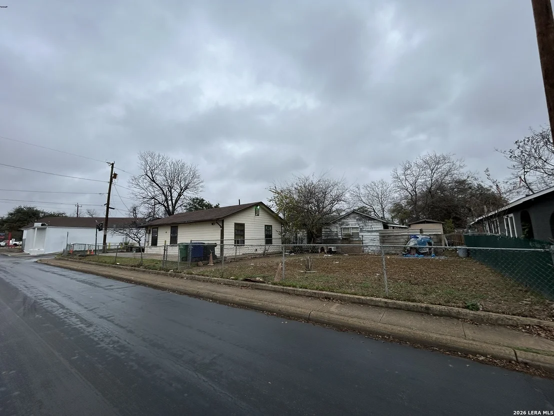 Photo of 114 Elliott