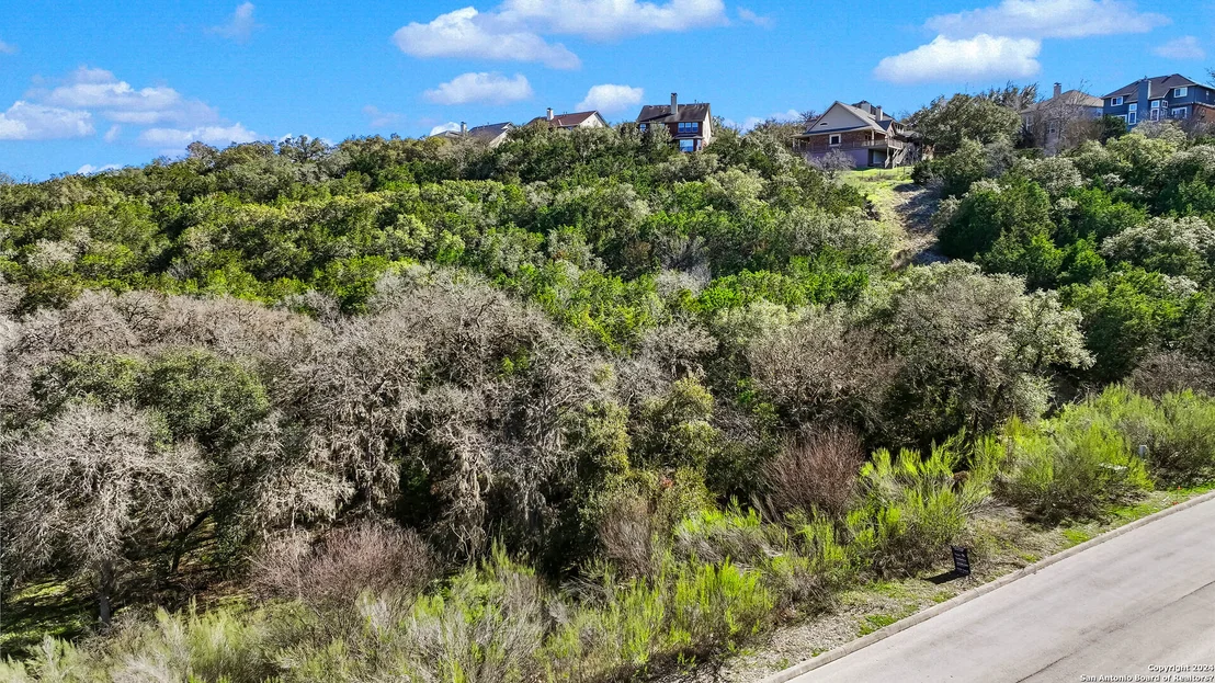 Photo of 602 WINDING RAVINE