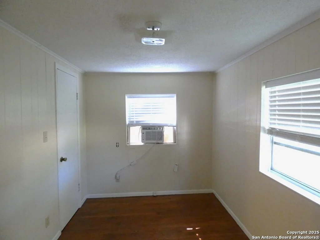 Photo of 1411 Retama