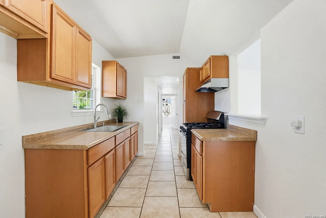 Photo of 130 CHADWICK DR
