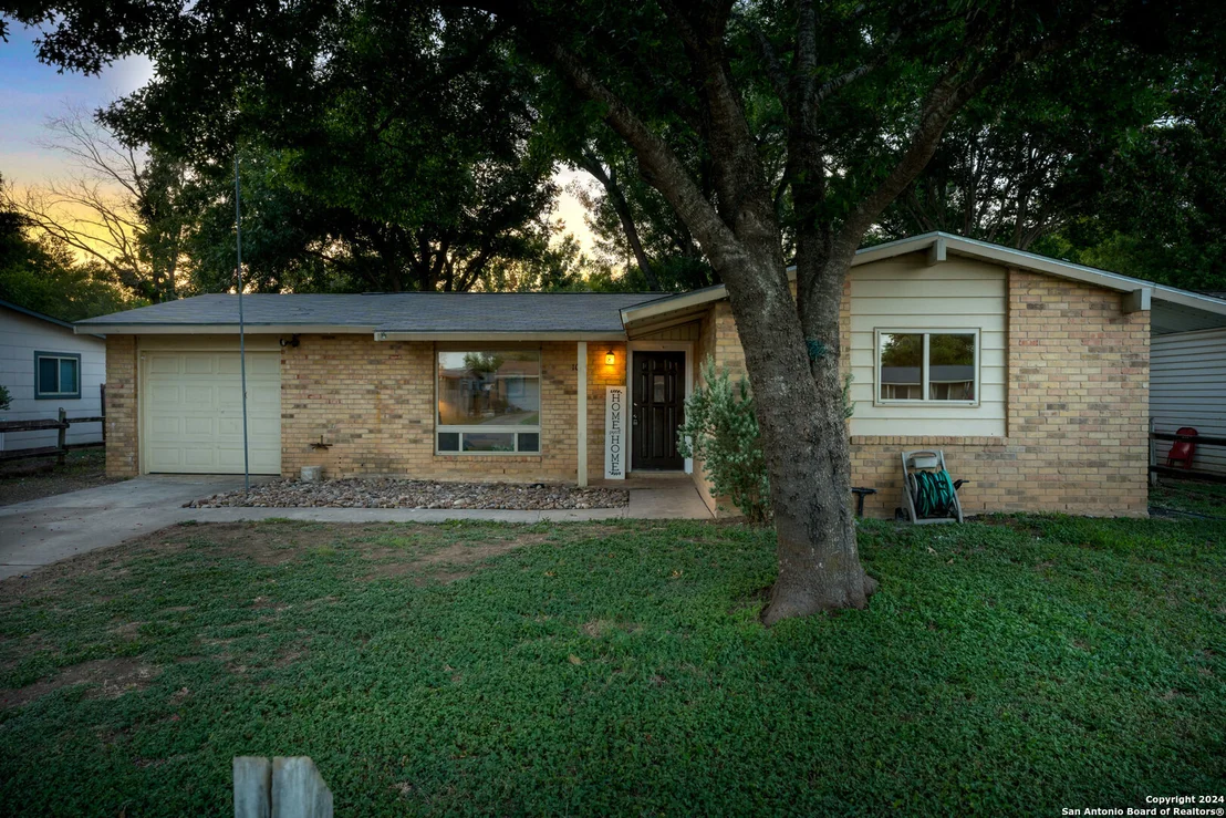 Photo of 1065 CURTISS AVE