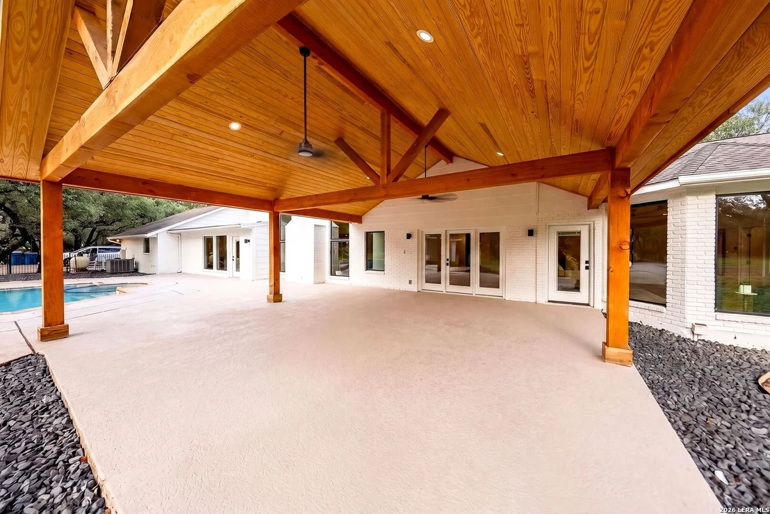 Photo of 412 Cliffside Dr
