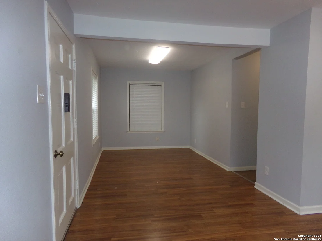 Photo of 735 ROCHAMBEAU