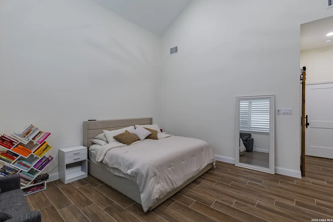 Photo of 709 Encinal Drive