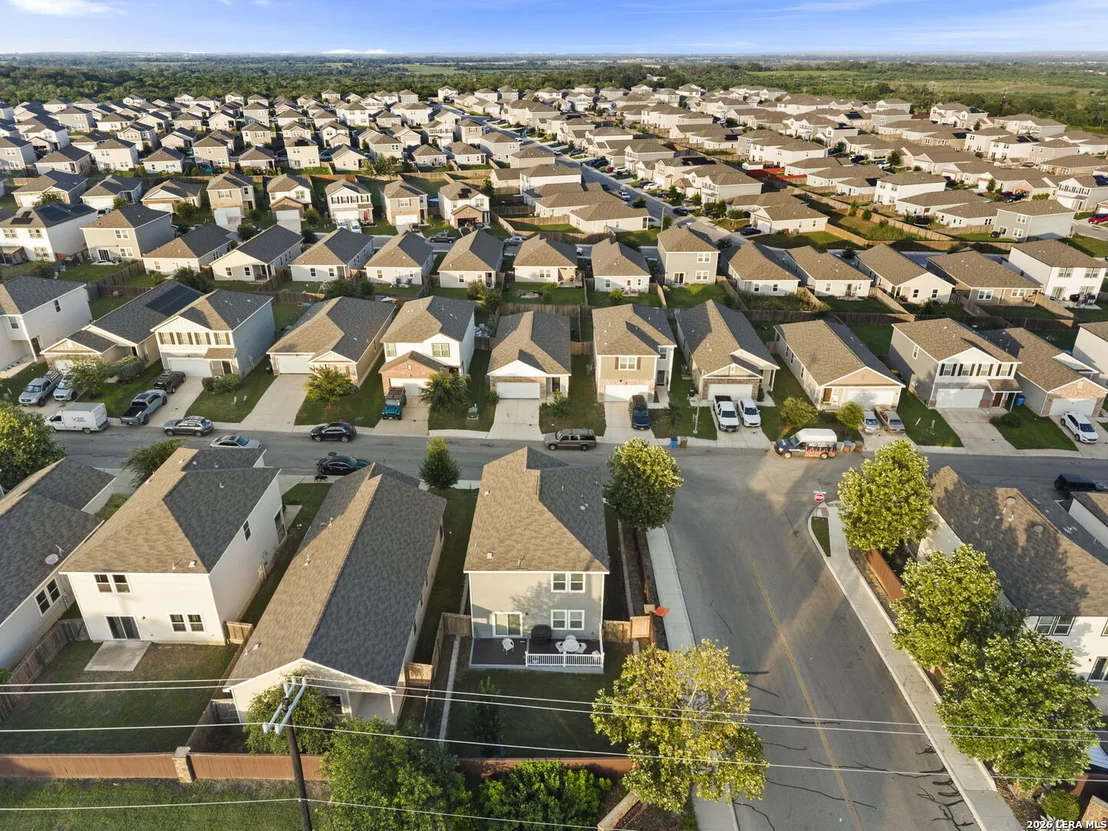 Photo of 4905 Hallies Garden