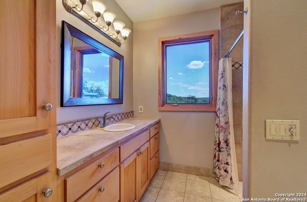 Photo of 555 CROOKED OAK DR