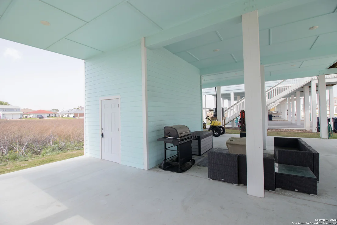 Photo of 207 Paradise Dr