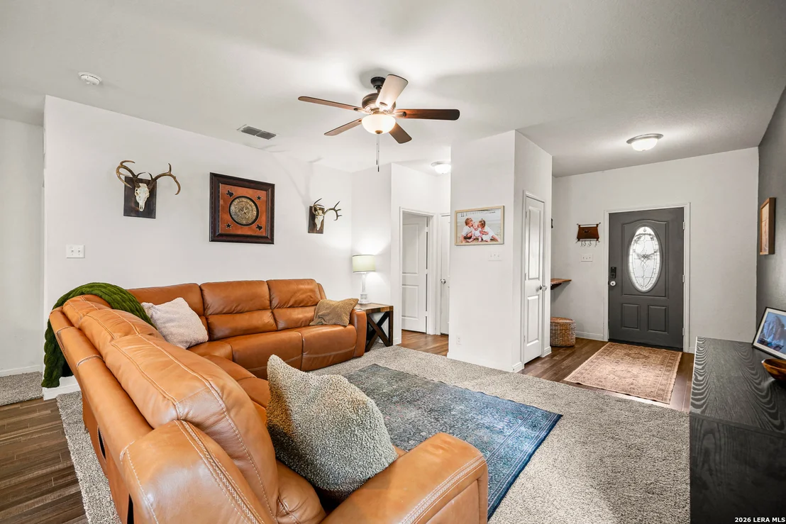 Photo of 4909 HALLIES GDN