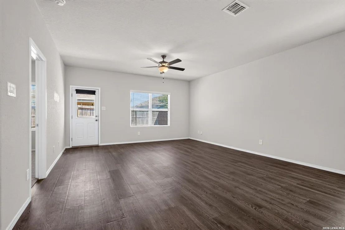 Photo of 3239 Farm Oak