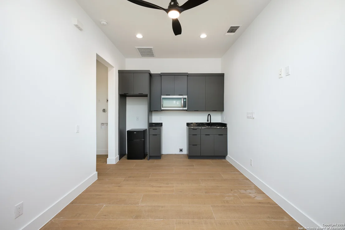 Photo of 1356 Capitare