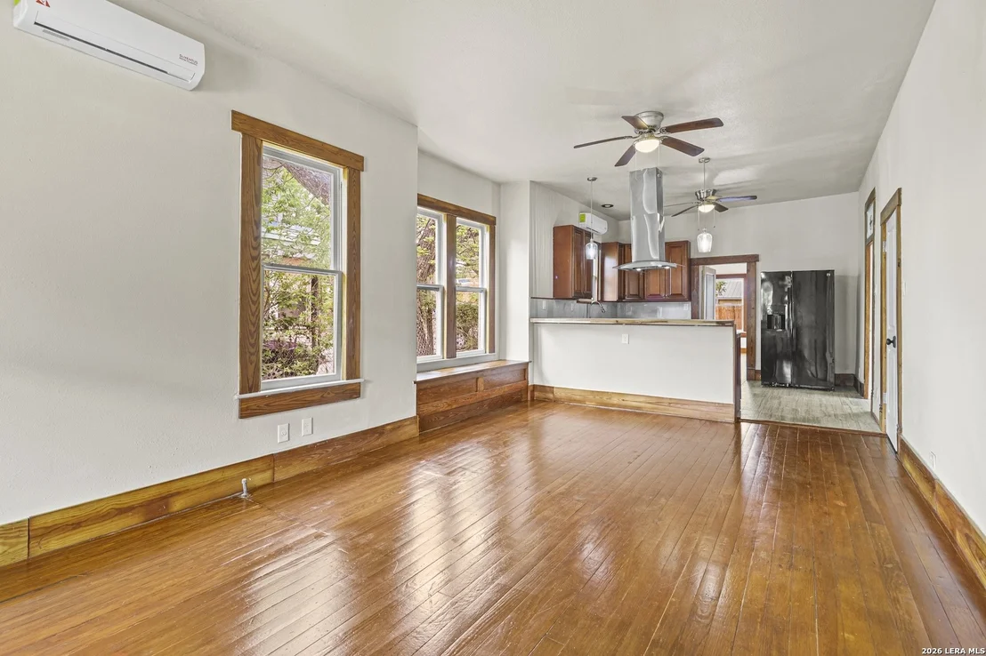 Photo of 235 CORNELL AVE