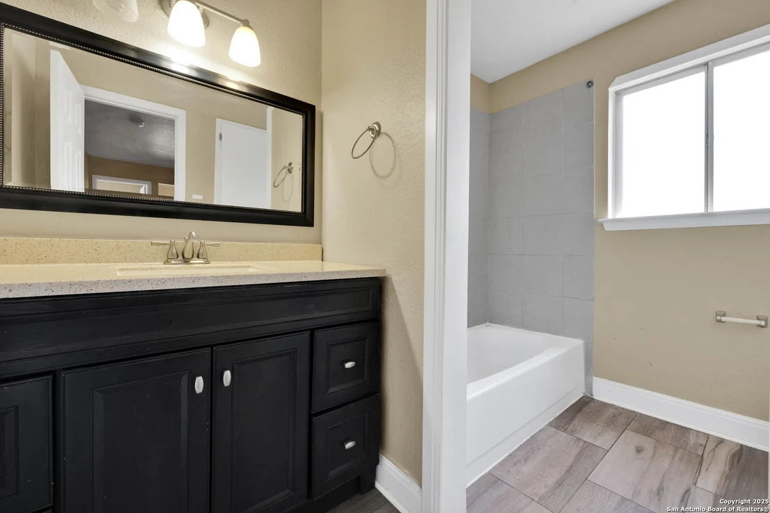 Photo of 6135 Windbrooke
