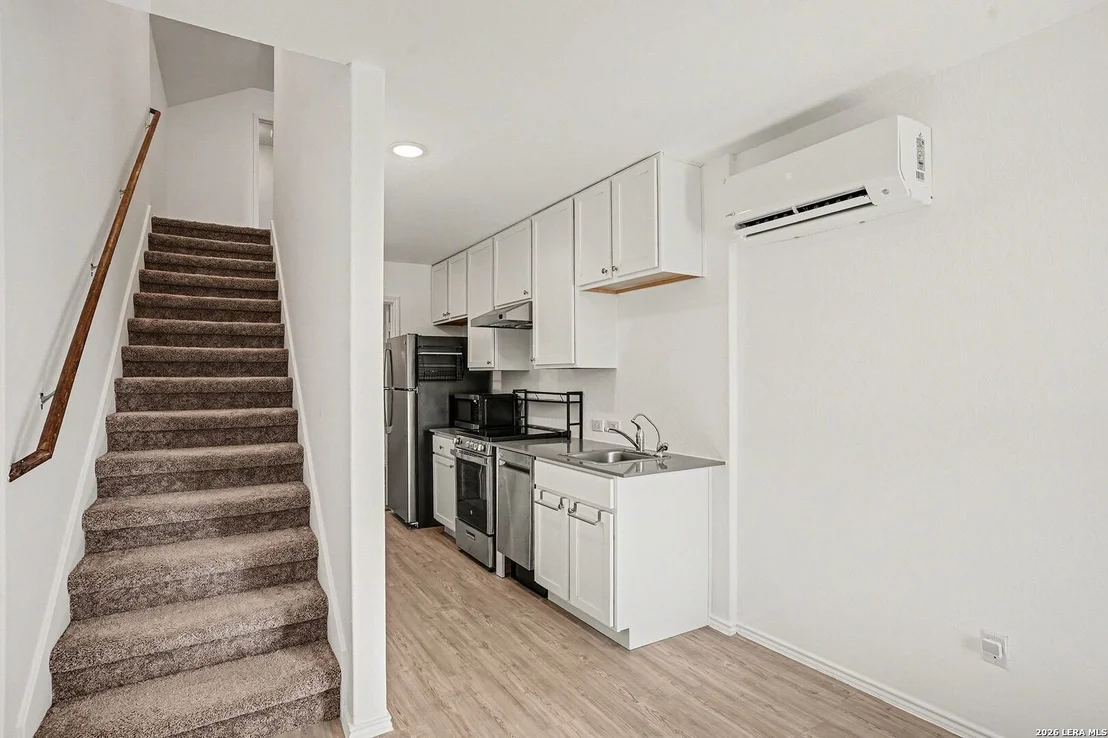 Photo of 7048 Elm Cove