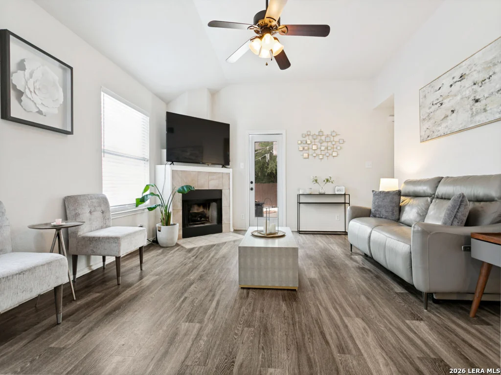 Photo of 11627 WOOD HBR