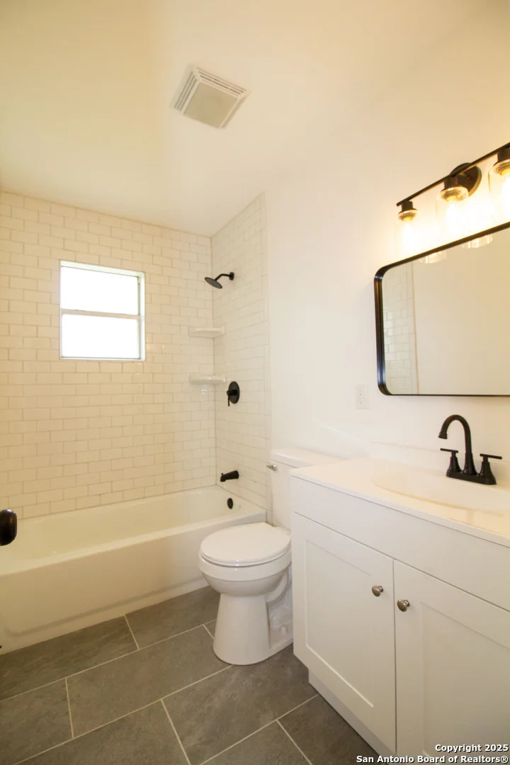 Photo of 2677 Lehman