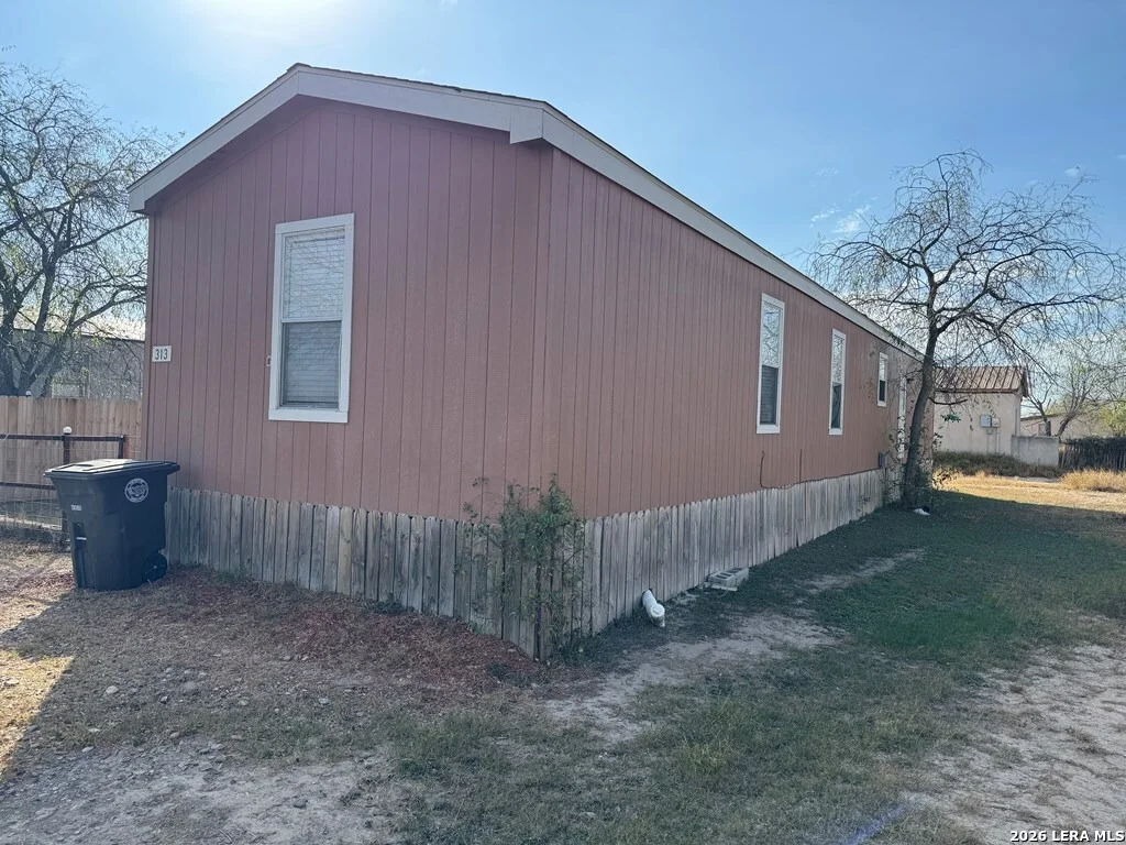 Photo of 313 Gratex