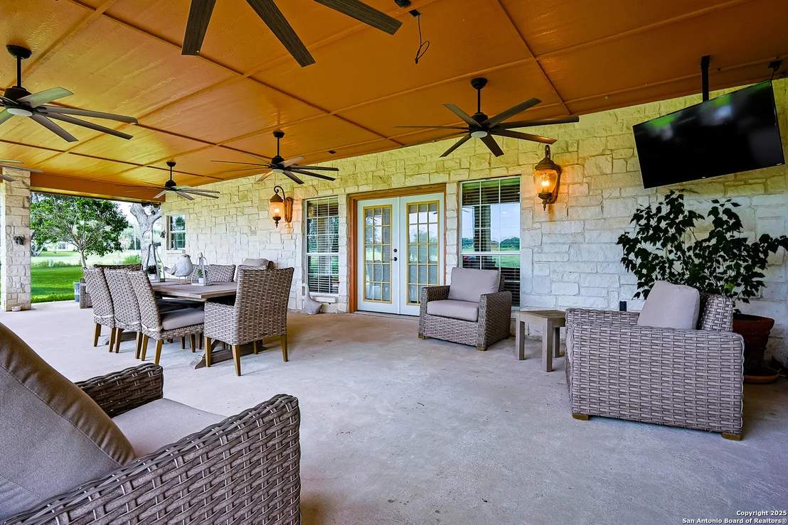 Photo of 2697 Oak Grove