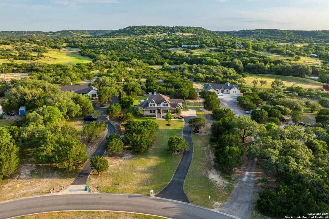Photo of 154 Lake View Dr