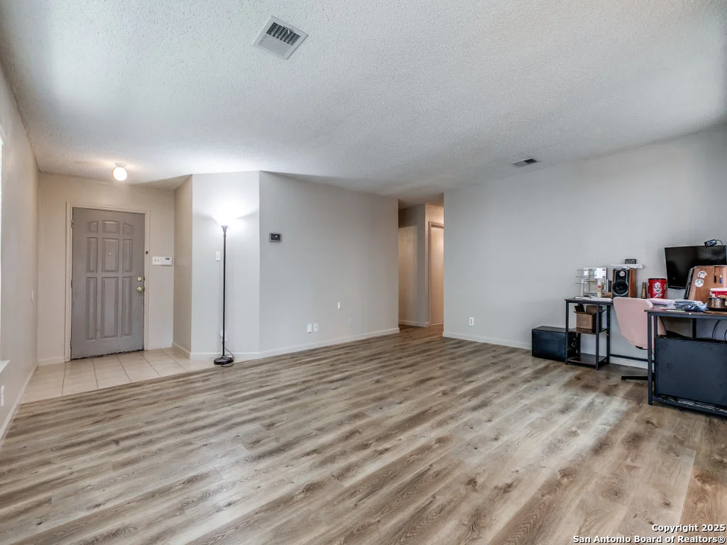 Photo of 6534 Beech Trail