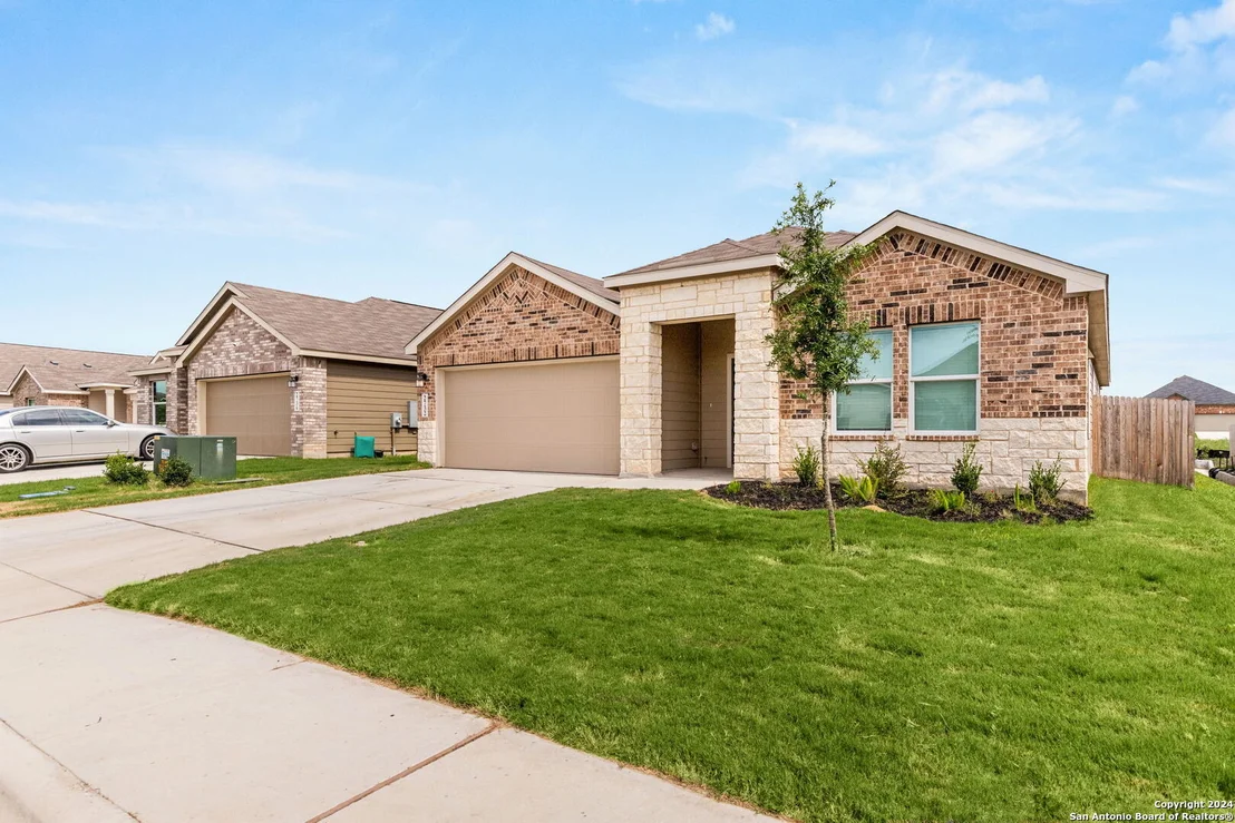 Photo of 2732 NUEVA CORDOVA