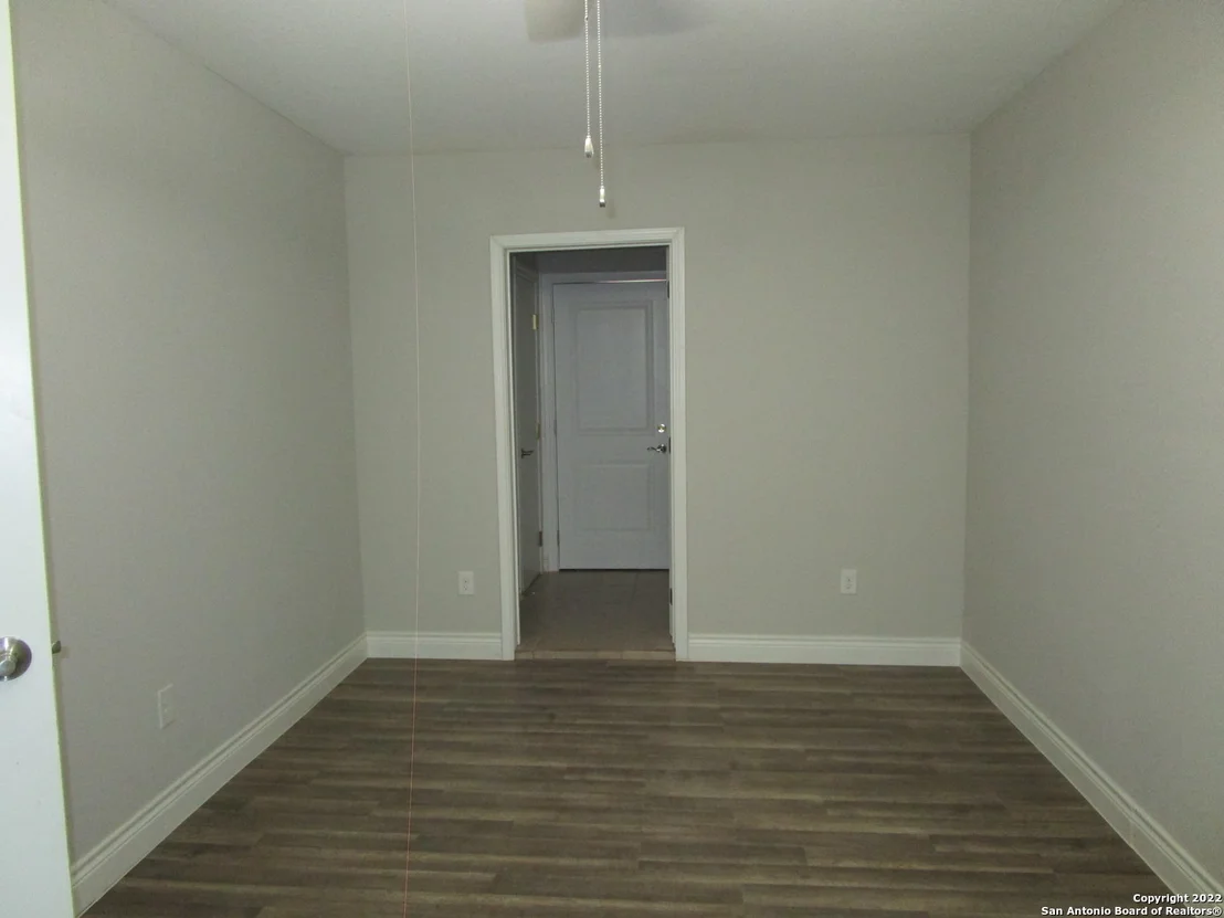 Photo of 910 REXFORD DR