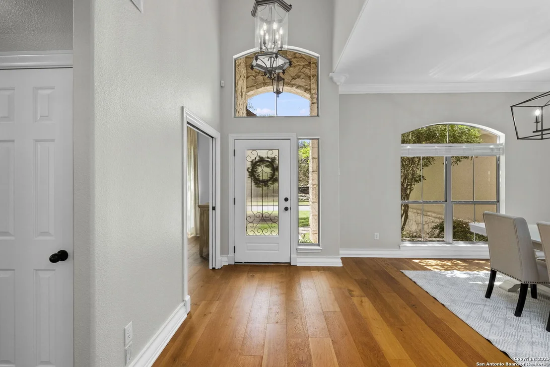 Photo of 915 Foxton