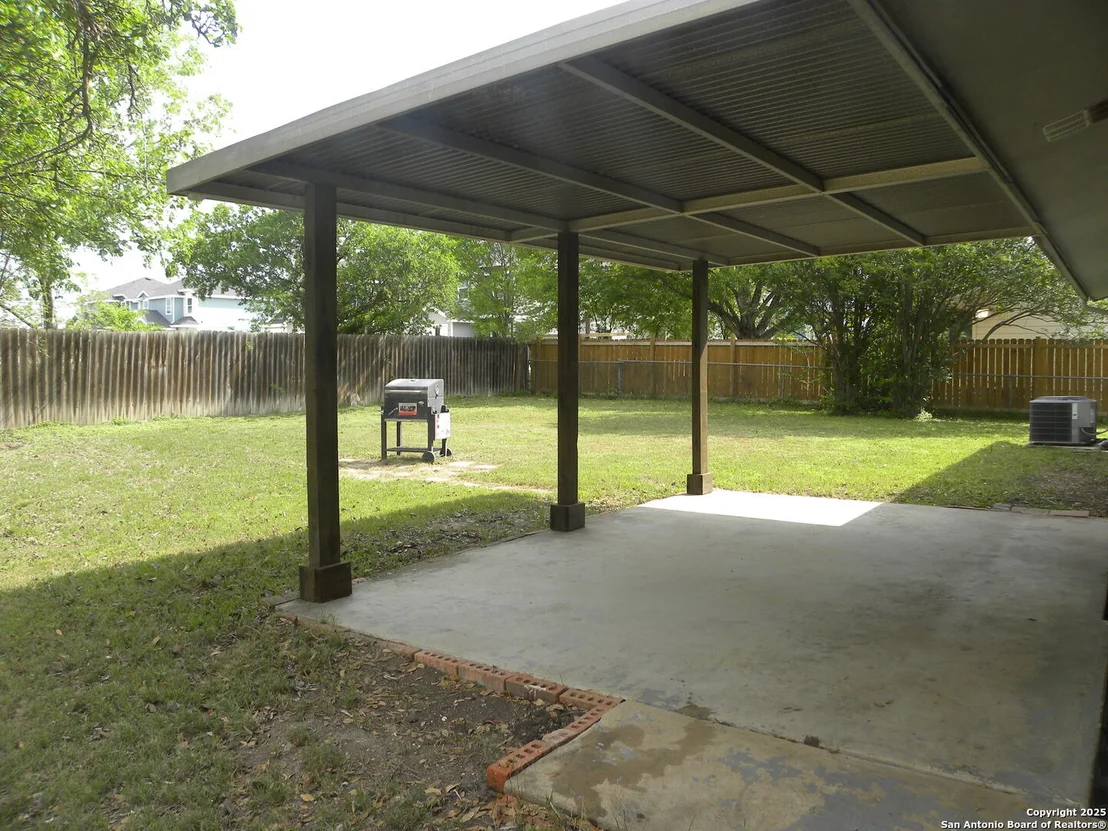 Photo of 7115 Whittney