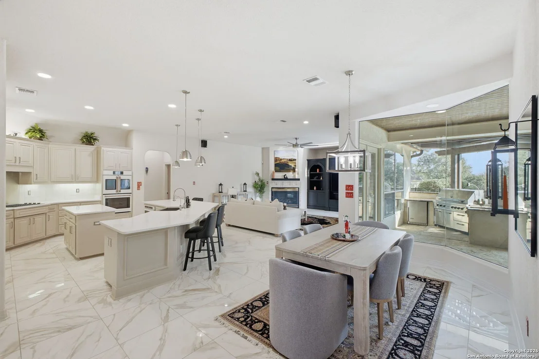Photo of 9610 Trophy Oaks