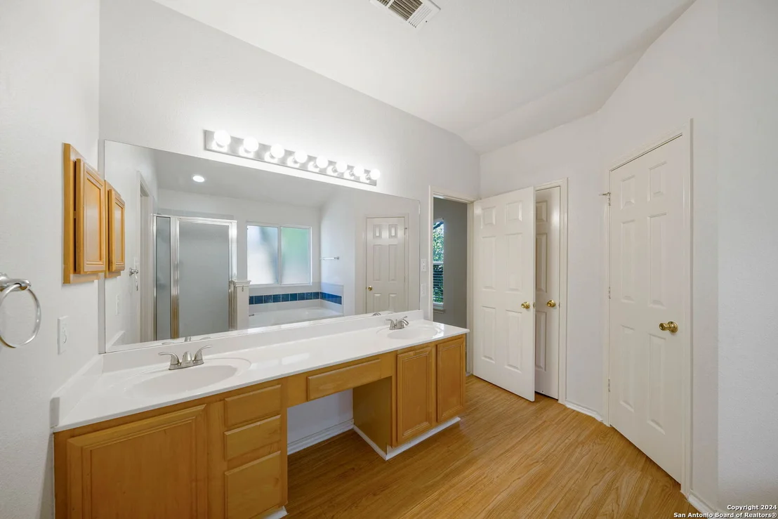 Photo of 15831 AUGUSTA COR