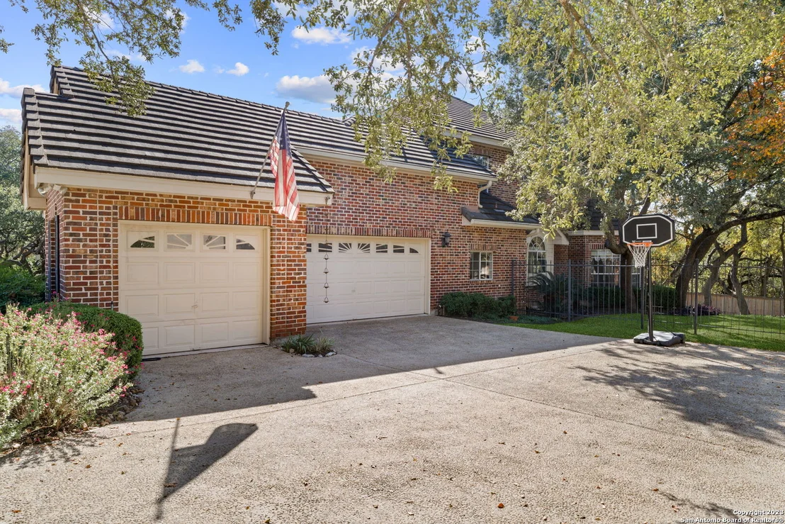 Photo of 32 IMPERIAL WAY