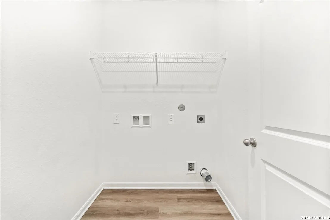 Photo of 3947 Trail De Paris